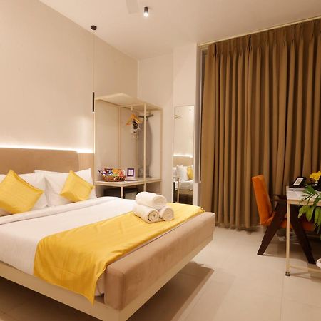 Hotel Varuna Varanasi Bagian luar foto