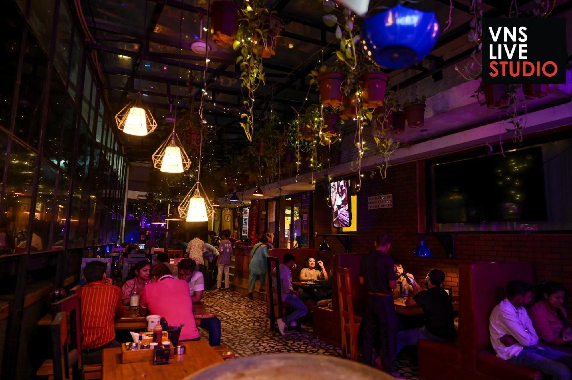 Hotel Varuna Varanasi Bagian luar foto