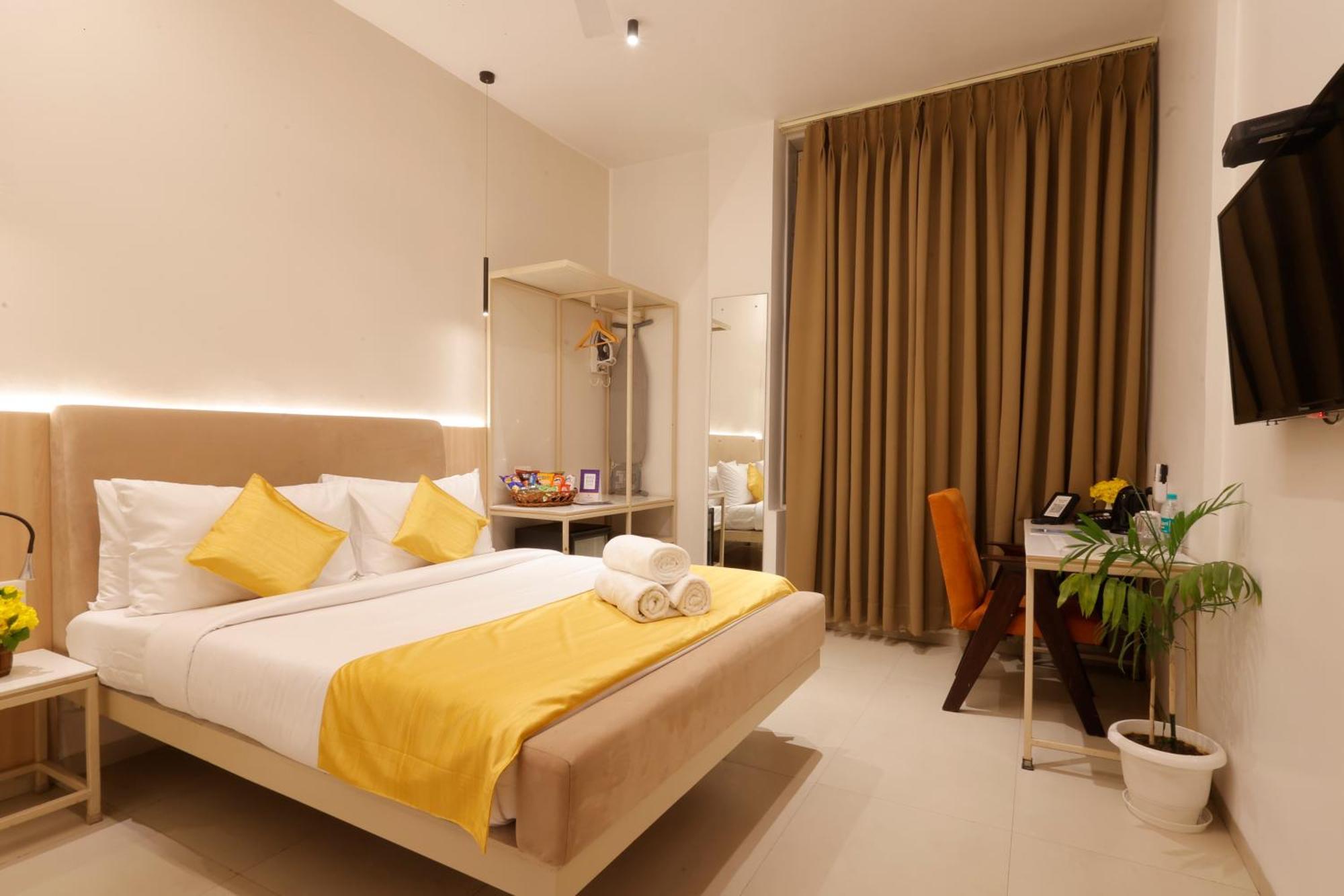 Hotel Varuna Varanasi Bagian luar foto
