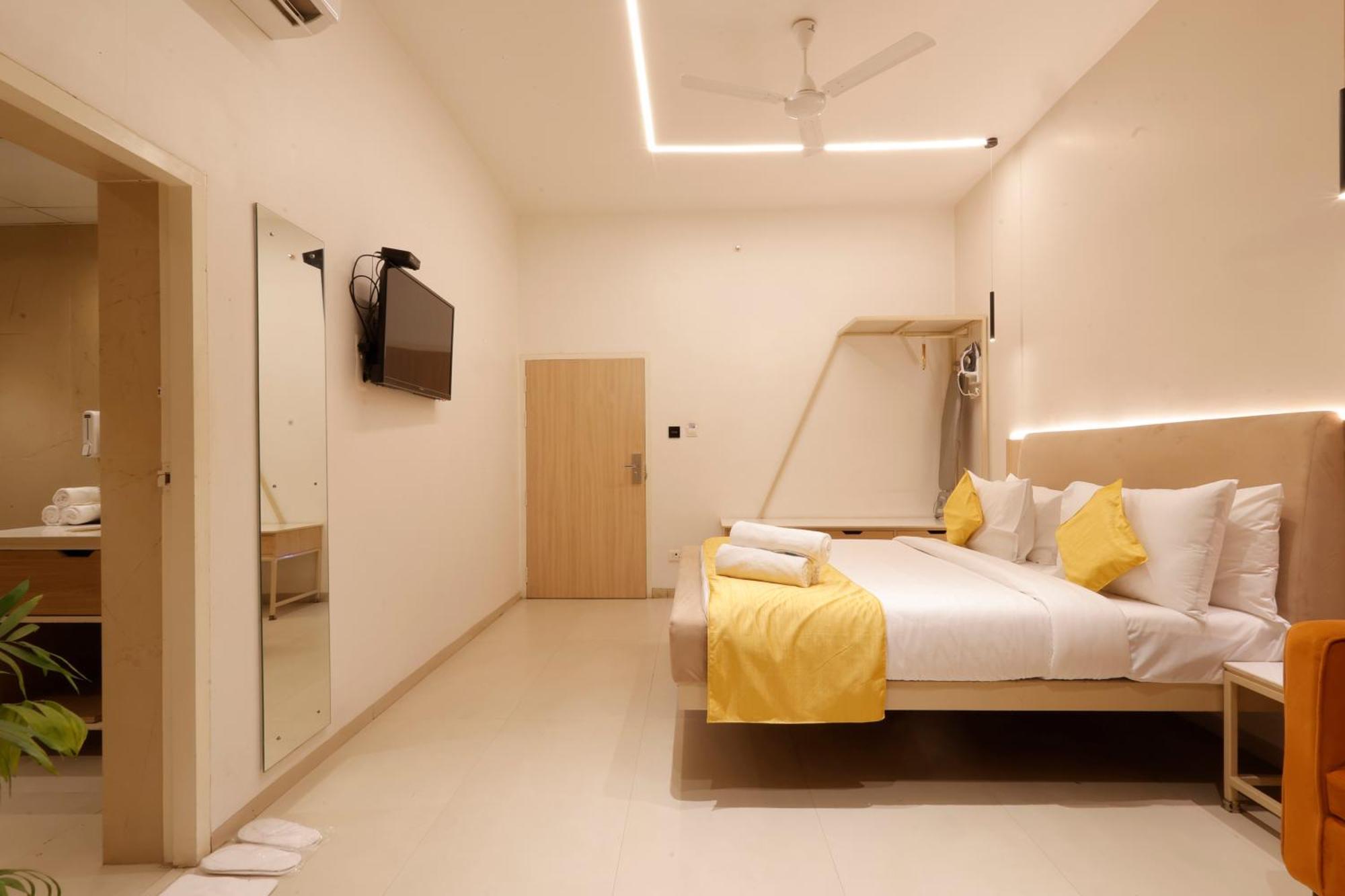 Hotel Varuna Varanasi Bagian luar foto