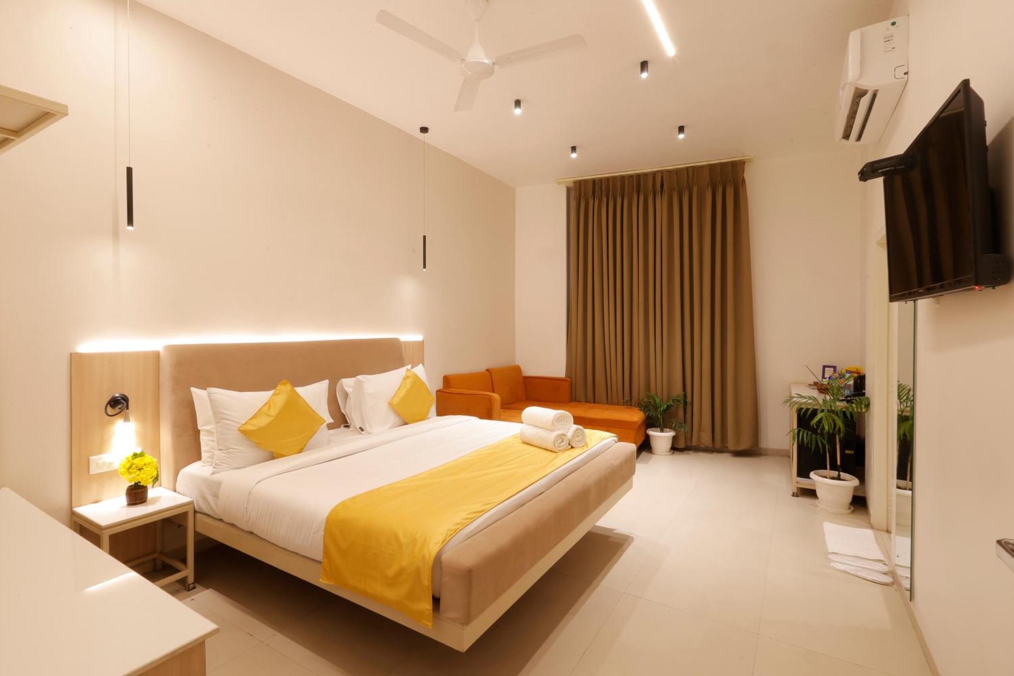 Hotel Varuna Varanasi Bagian luar foto