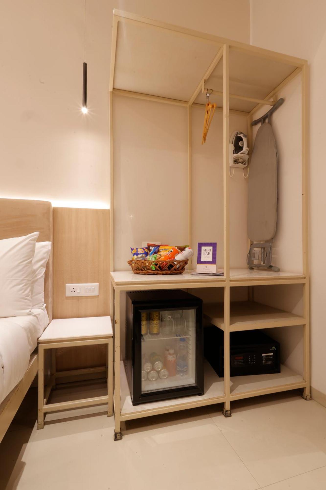Hotel Varuna Varanasi Bagian luar foto