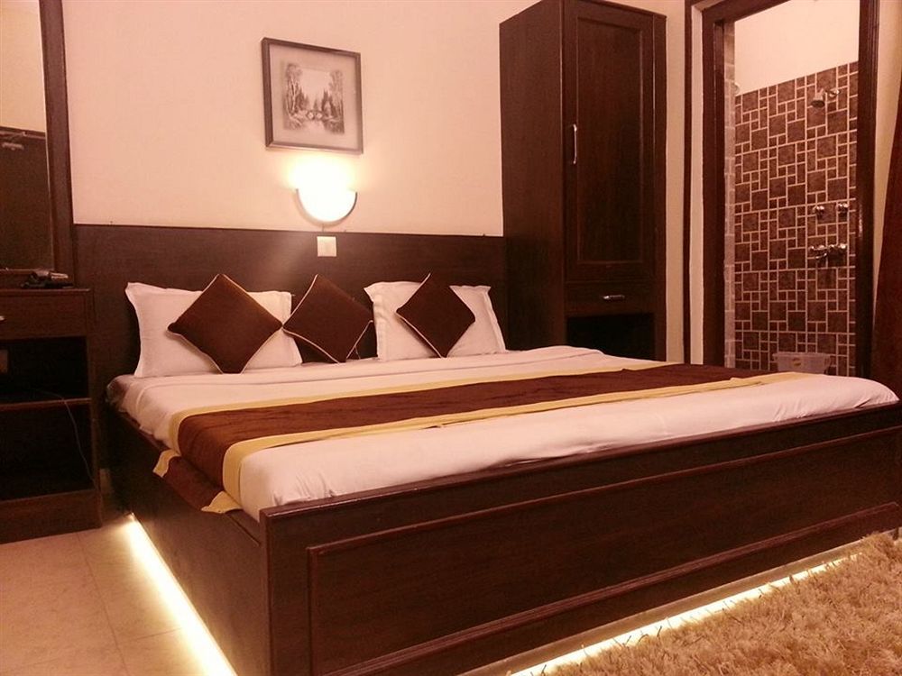 Hotel Varuna Varanasi Bagian luar foto