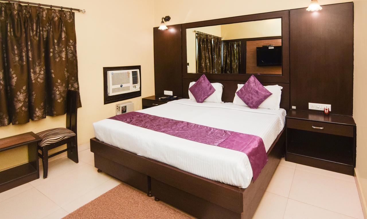 Hotel Varuna Varanasi Bagian luar foto